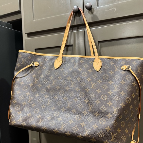 Louis Vuitton Signature GM Neverfull - Brown and Tan - Picture 2 of 11